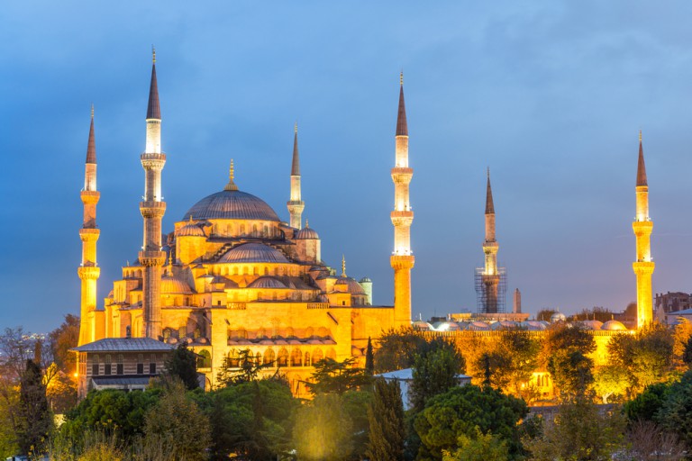 L2F-Jul-15-pic-Turkey-Istanbul-Blue-Mosque-pisaphotography-shutterstock_245240029 L2F-Jul-15-pic-Turkey-Istanbul-Blue-Mosque-pisaphotography-shutterstock_245240029